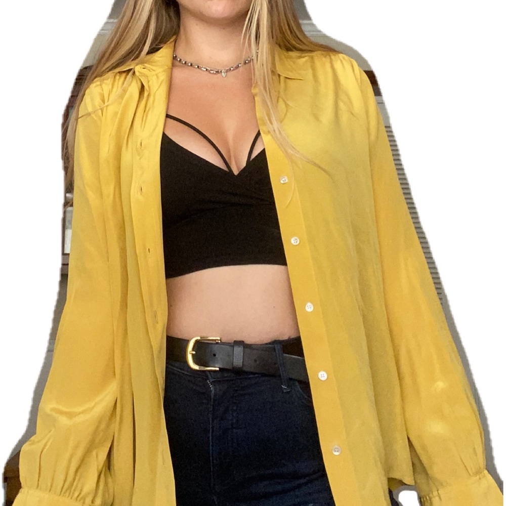LEMON YELLOW BUTTON UP